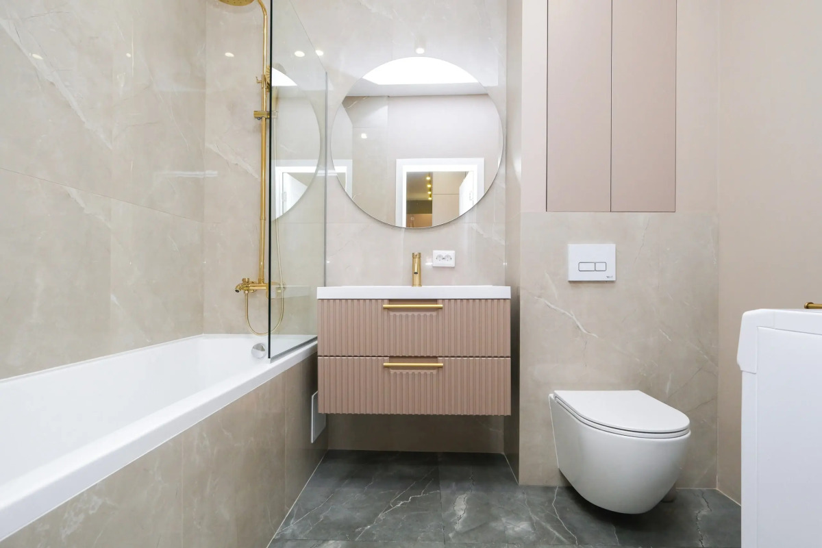 Большая Однокомнатная Квартира с Видом на Реку и Новым Ремонтом