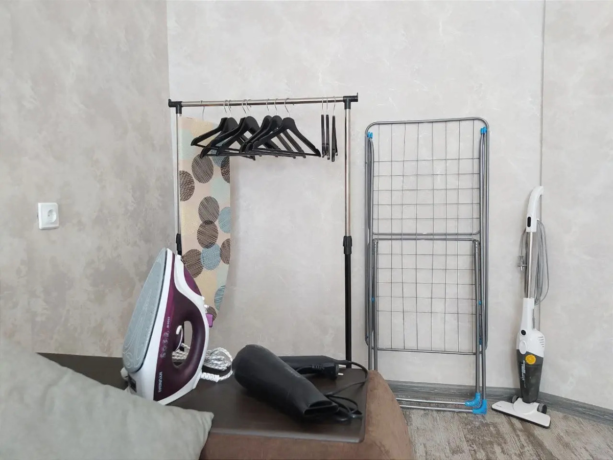 Квартира Просторная однокомнатная на ул. Ньютона