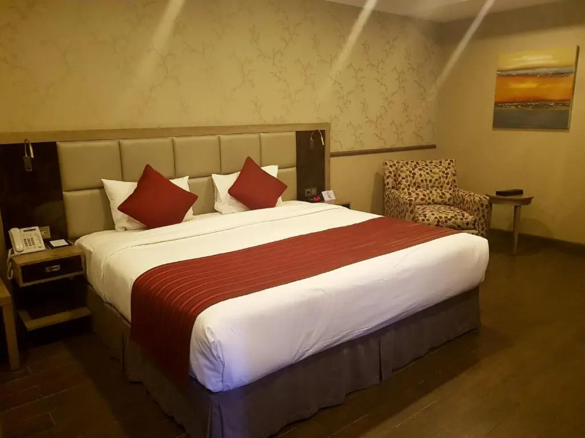 Отель Ramada by Wyndham Bishkek Centre
