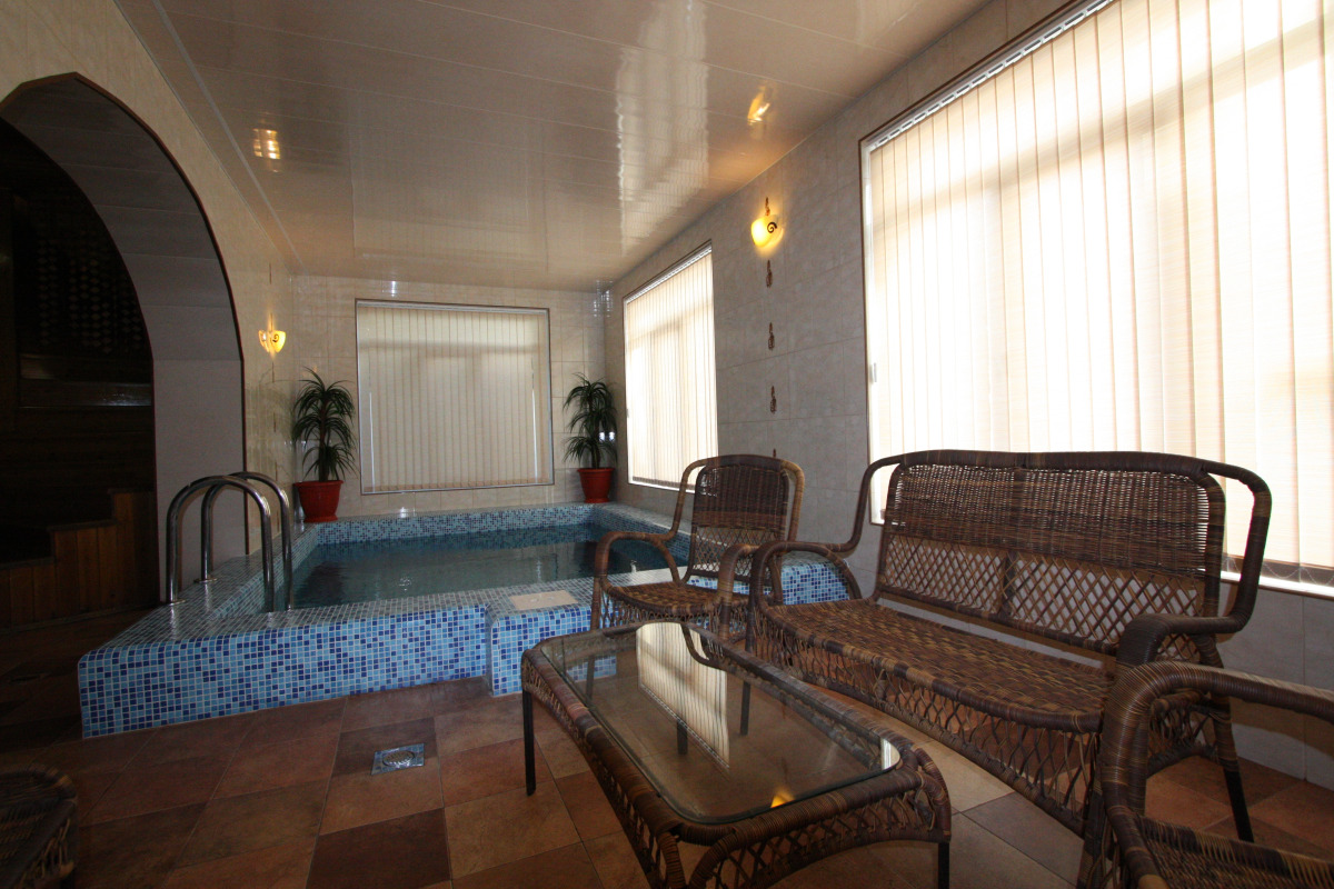 Отель Максимус