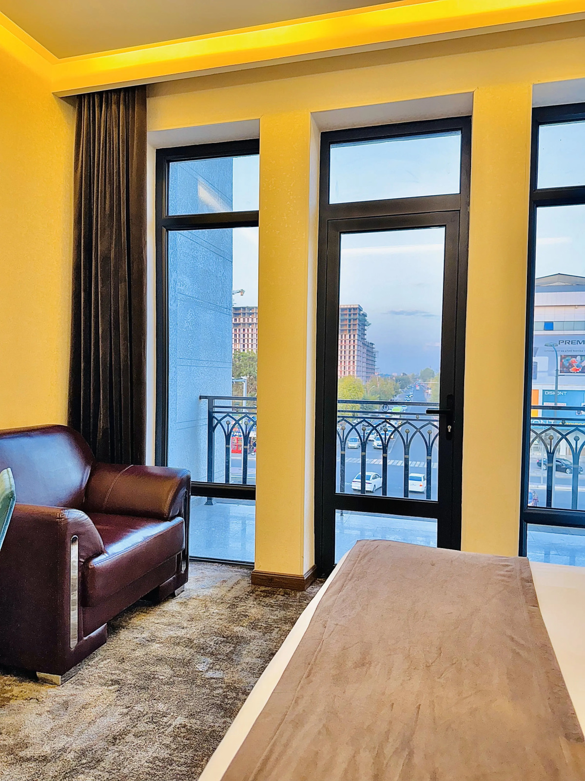 Отель Garnet Mir