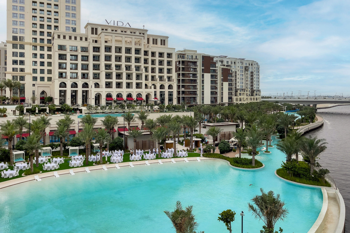 Апартаменты Сozy 1BR at Vida Residences Creek Beach