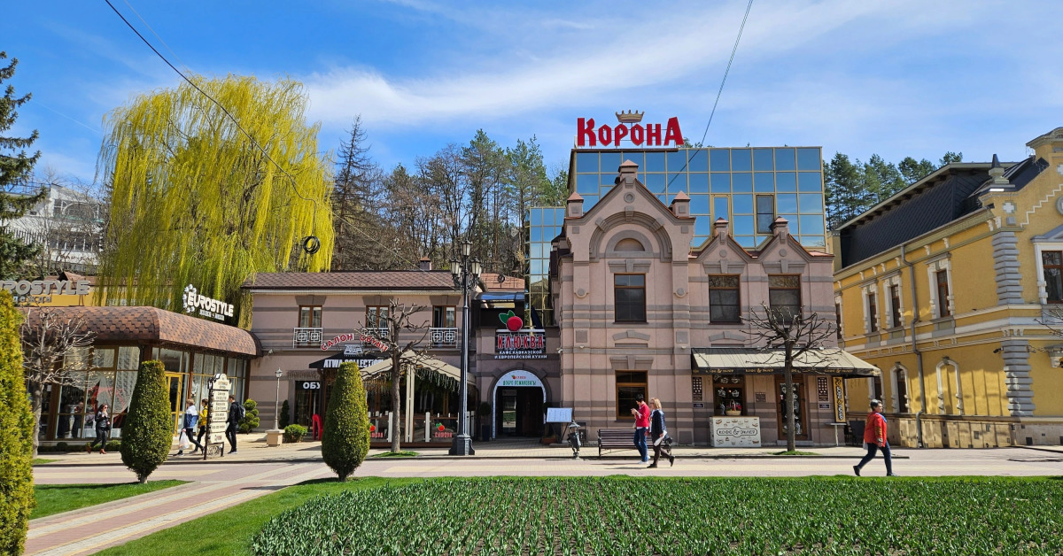 Отель Корона