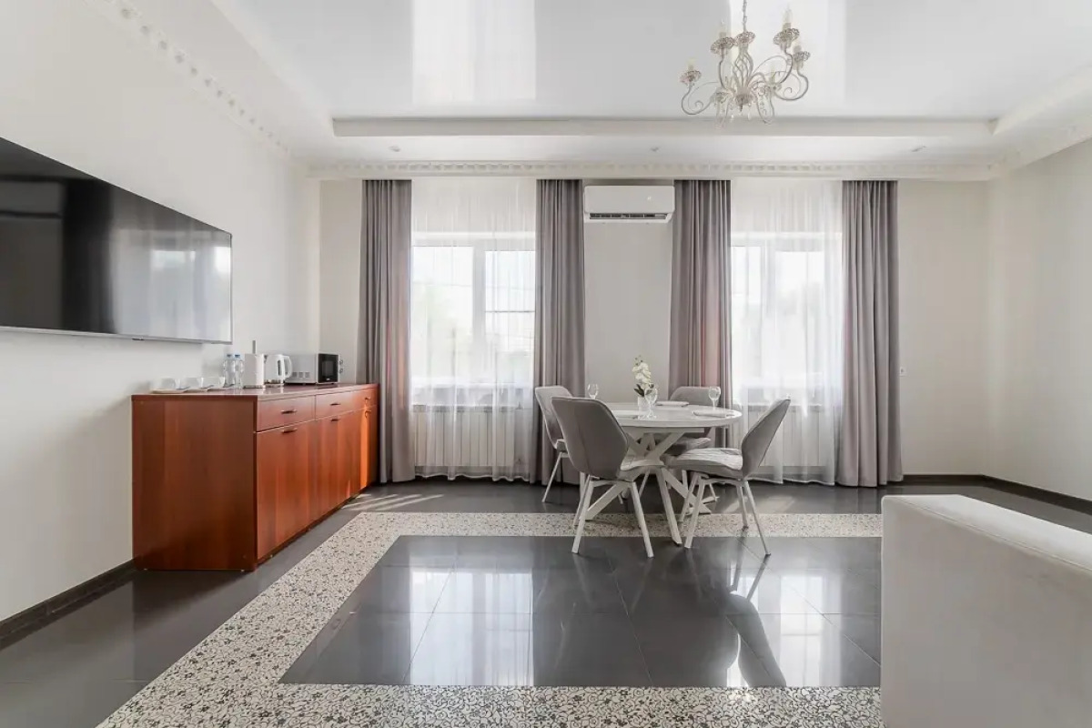 Апартаменты на улице Коммуны 2