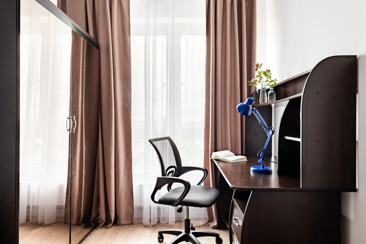 Квартира Гуашь Художника с видом на город