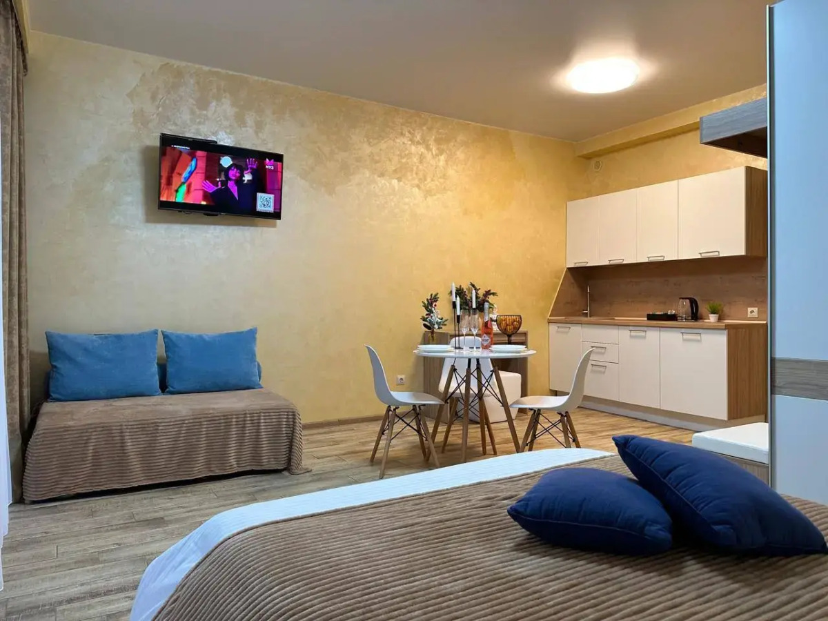 Квартира Сапфир с бассейном и видом на лес