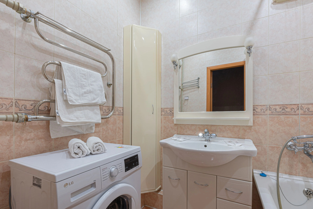 Квартира двухкомнатная Stepanenkov в центре на Маслякова 9