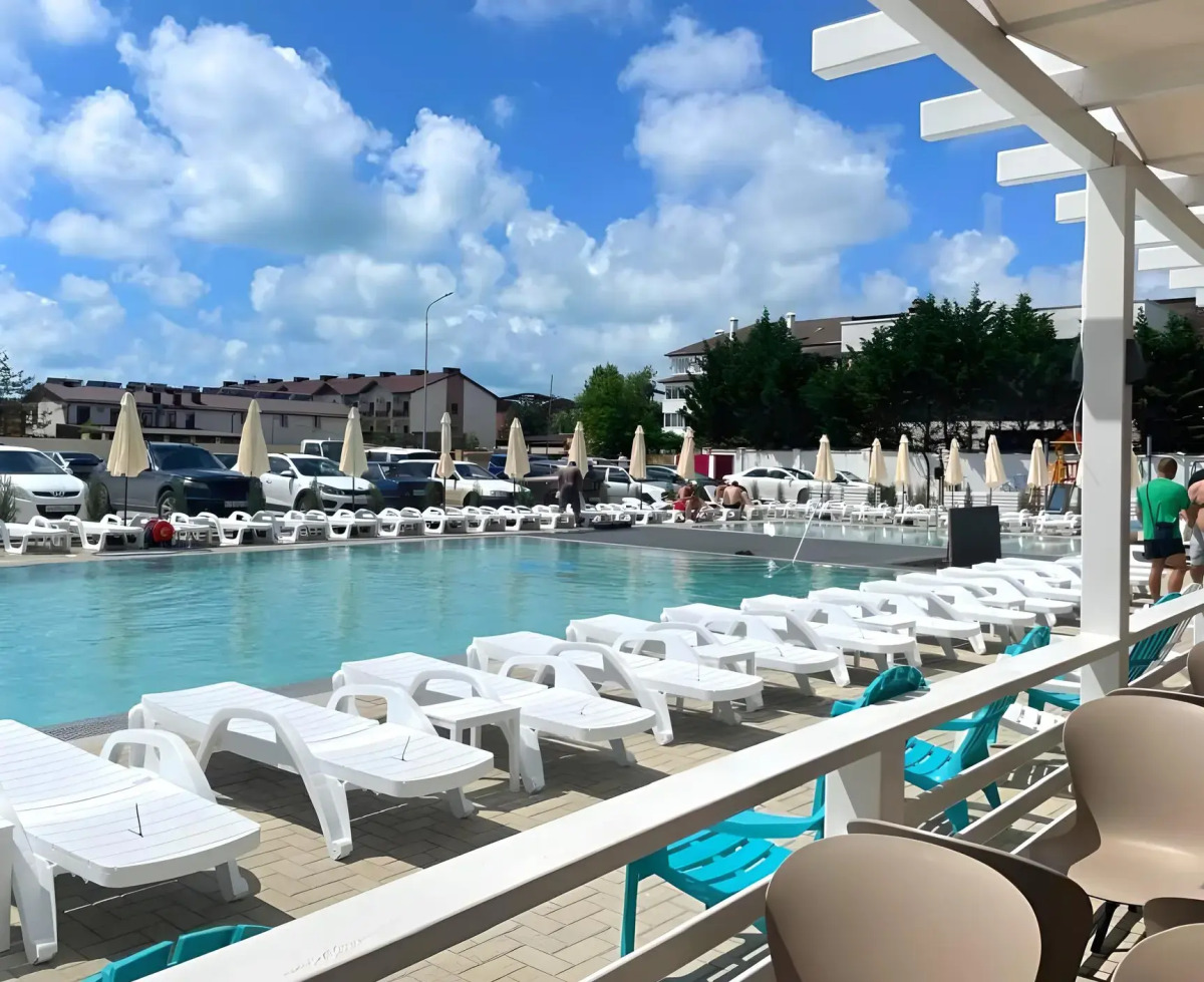 Апартаменты с бассейном