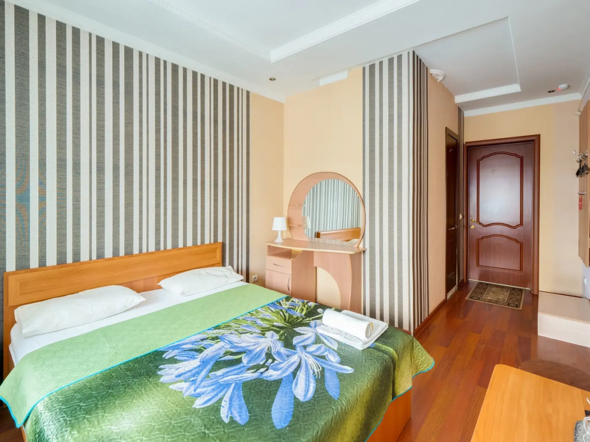 Отель Турист на Саратовской