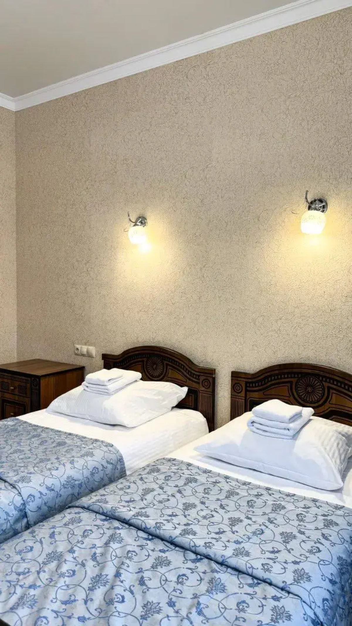 Отель Кавказ