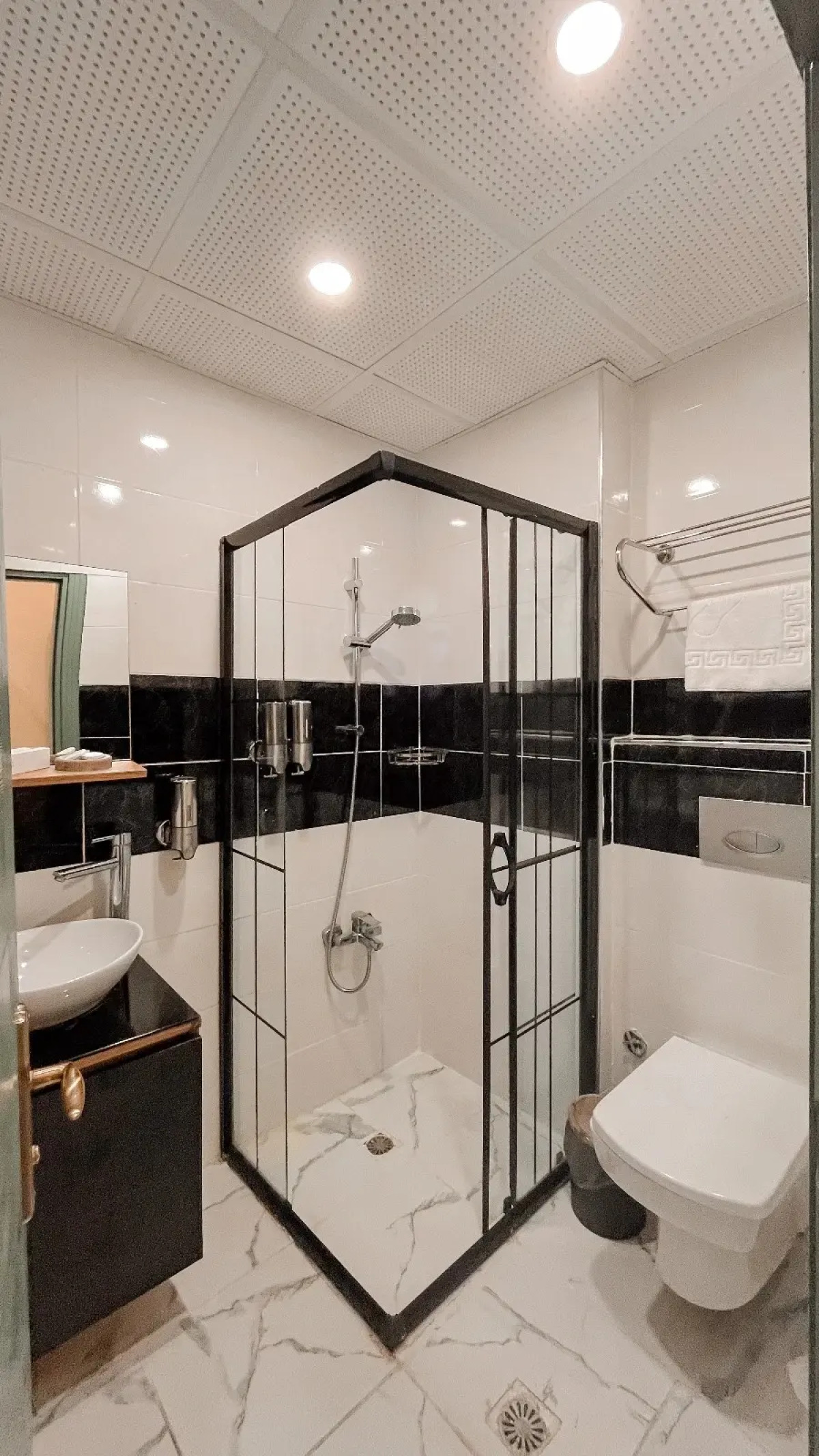 Отель Grand Rafinn