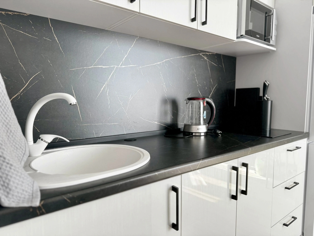 Квартира на проспекте Героев Донбасса 10