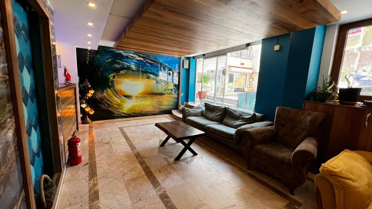 Отель Moon Blue