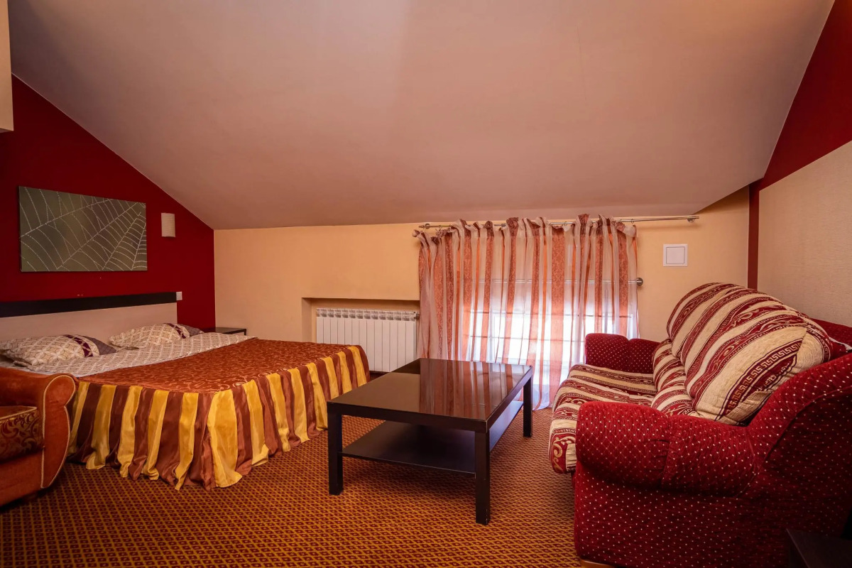 Отель Саврасовская