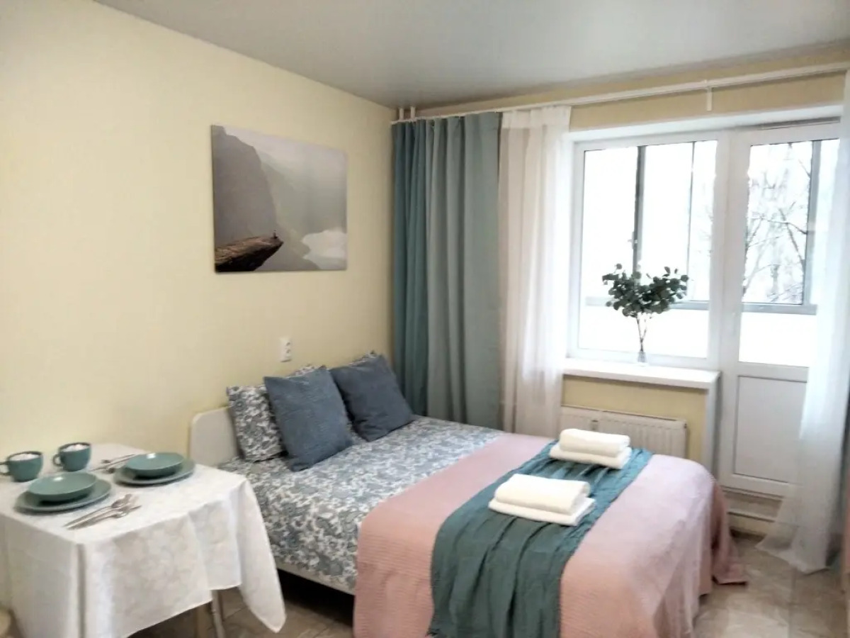 Апартаменты Студия с Балконом и Видом на Город Lesnaya