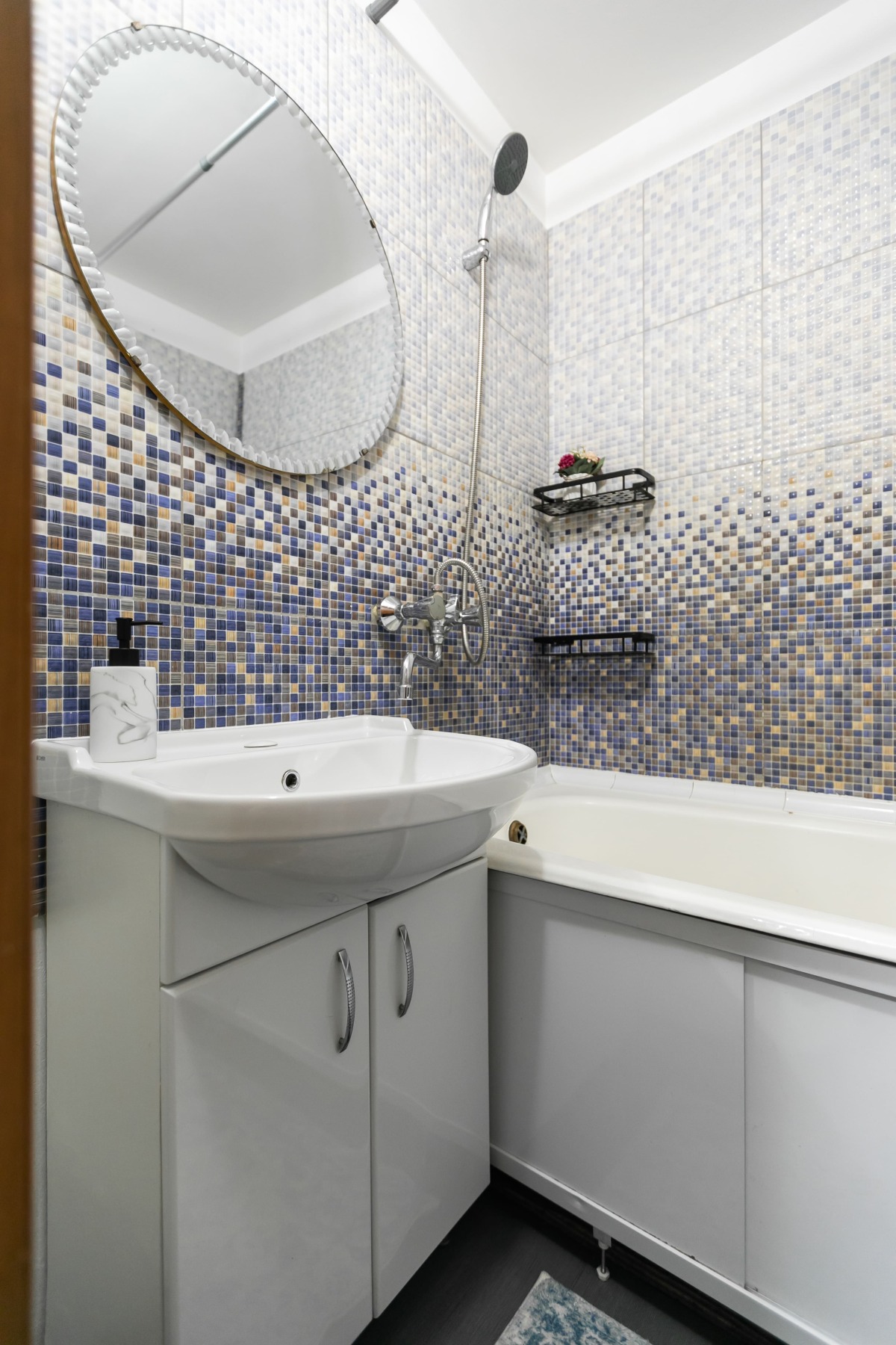 Квартира FlatStay на Перекупном 8