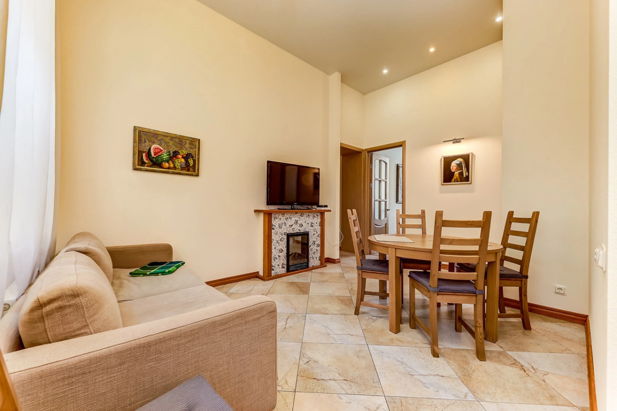 Апартаменты на Итальянской 37