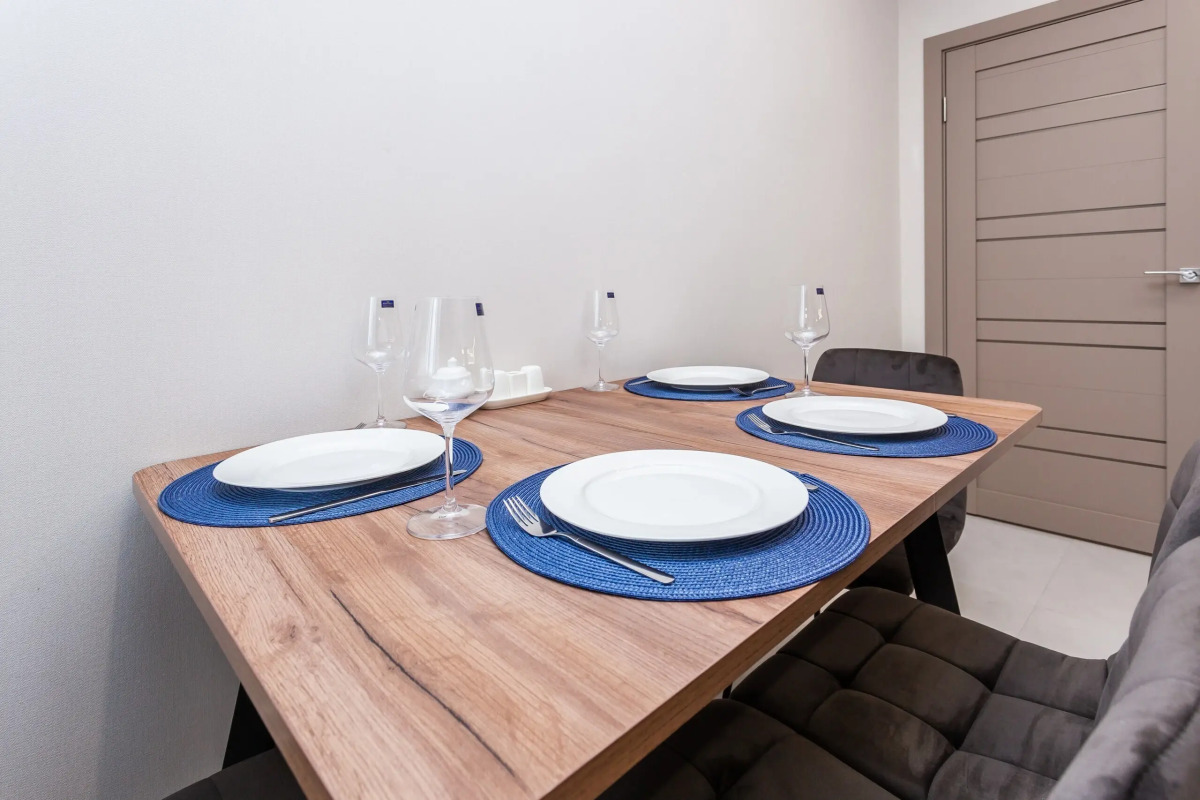 Апартаменты рядом с Парком Галицкого на улице имени Жлобы 139