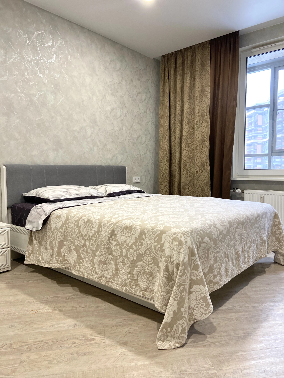 Квартира Большая двухкомнатная у метро Пионерская