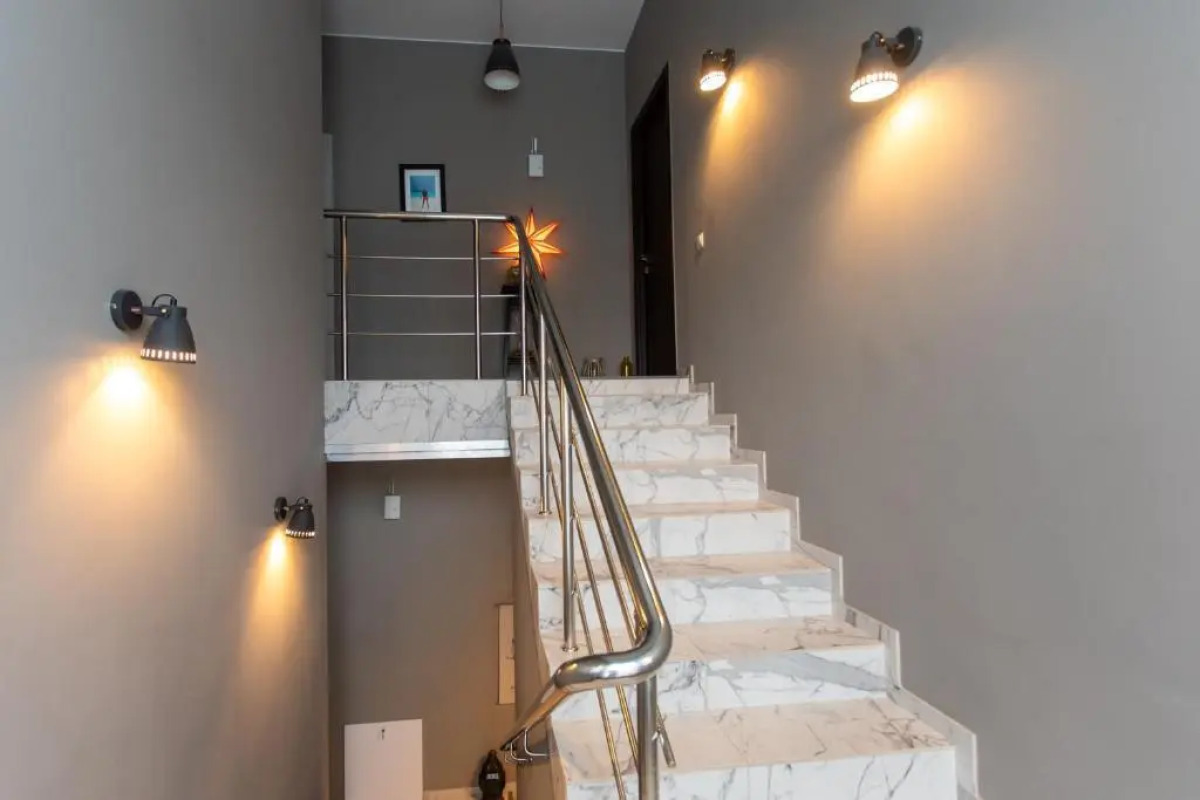 Гостевой дом Four Lions House (Фор Лайонс Хаус)