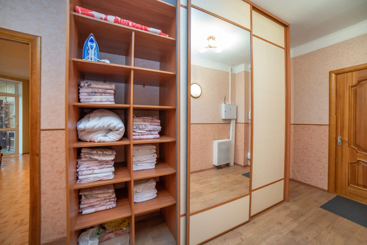 Апартаменты Радищева 12 трехкомнатная