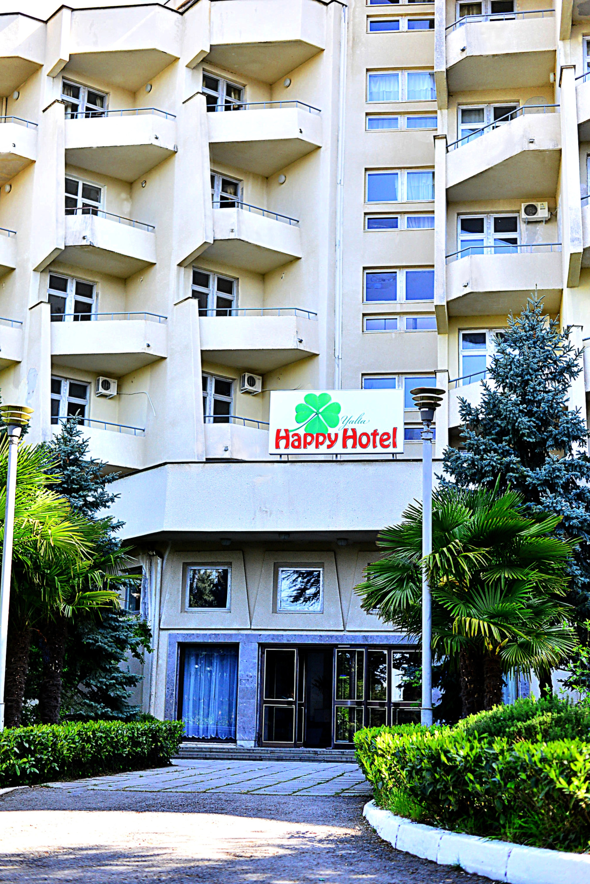 Happy Hotel
