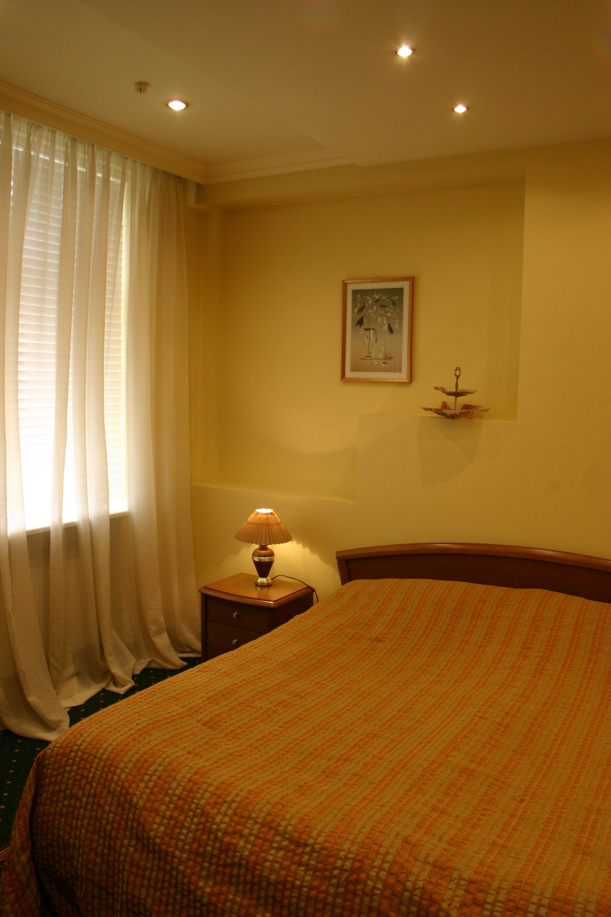 Отель Корона