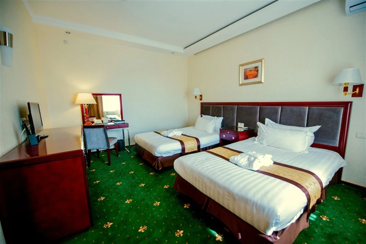 Отель Goldman Empire