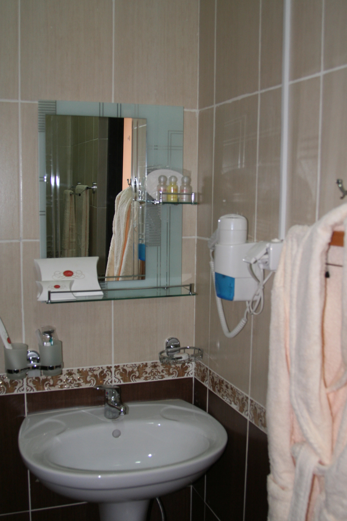 Отель Belon Life