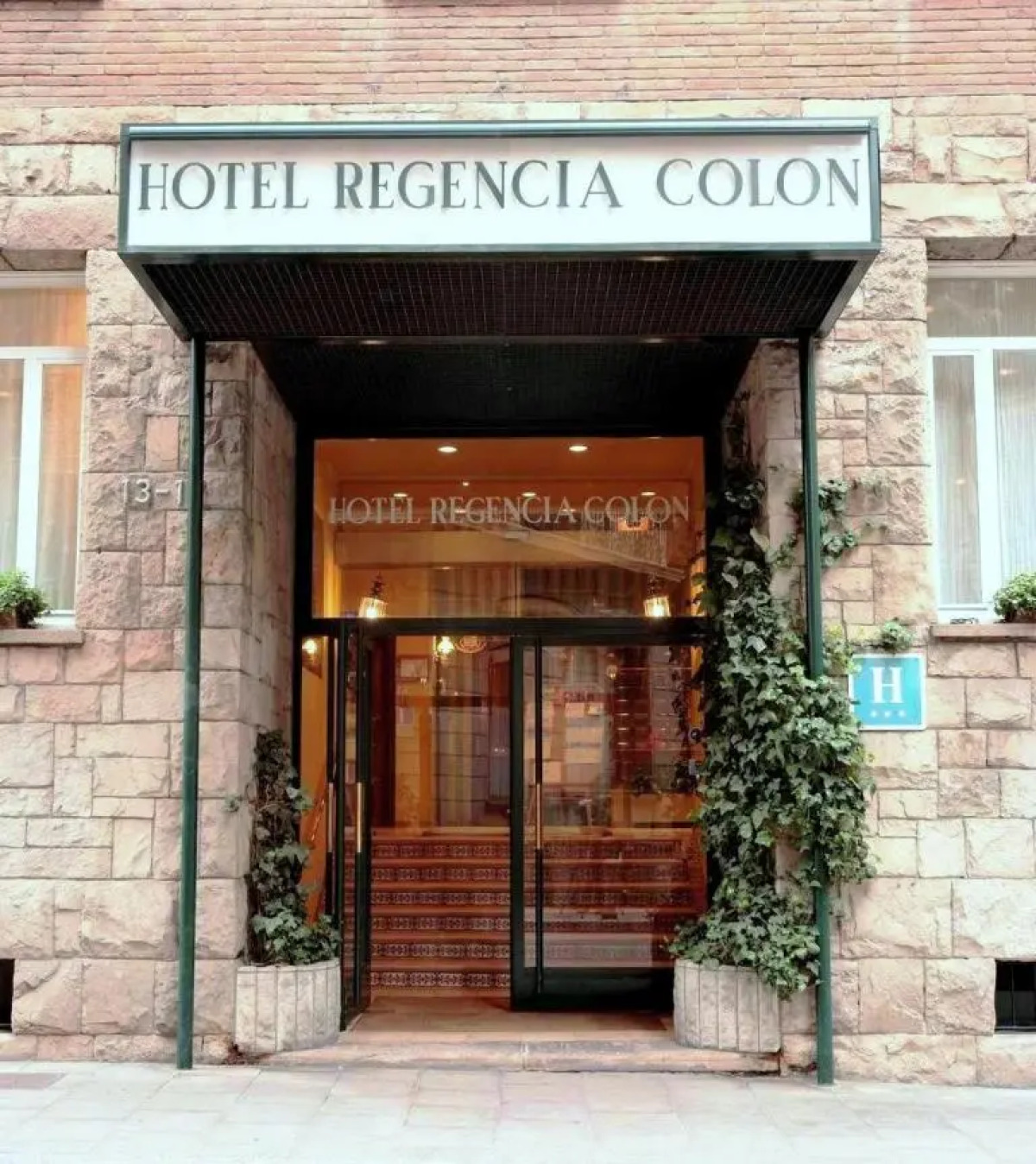 Отель Regencia Colón