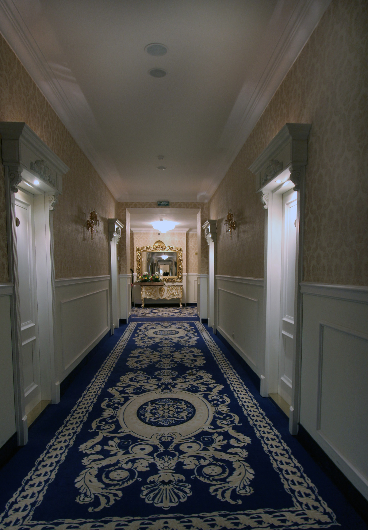 Royal Grand Hotel