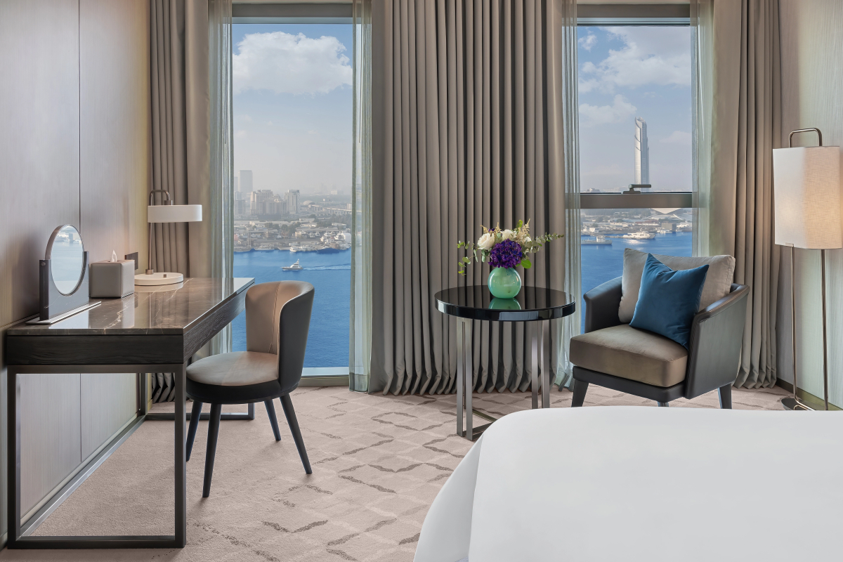 Address Grand Creek Harbour Hotel