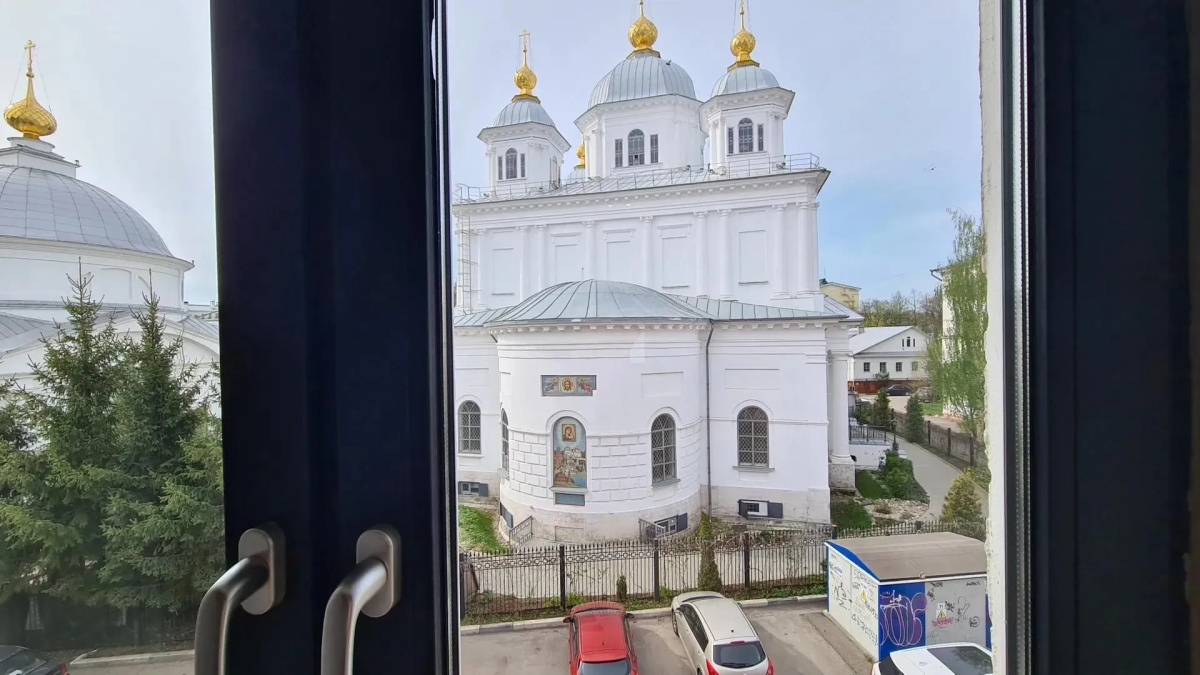 Апартаменты №3 в центре Ярославля - с шикарным вид из окон.