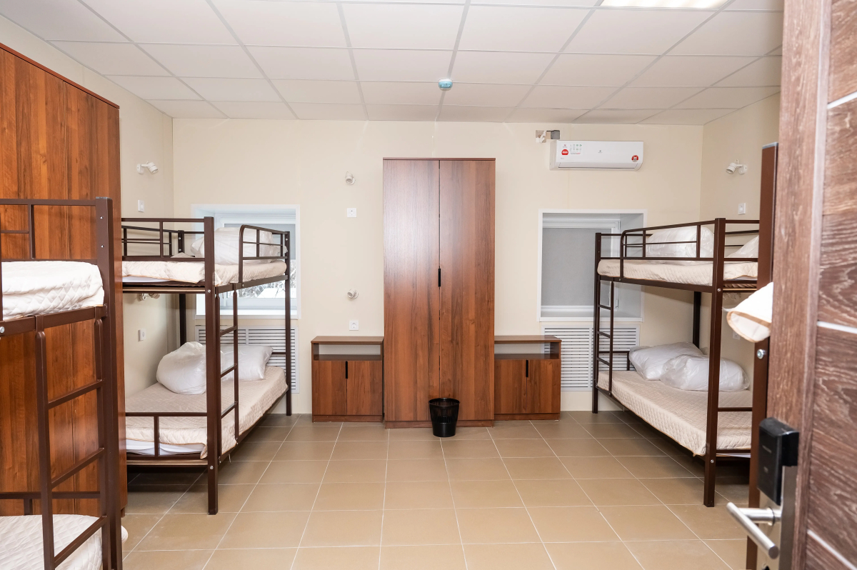 Отель Первомайский