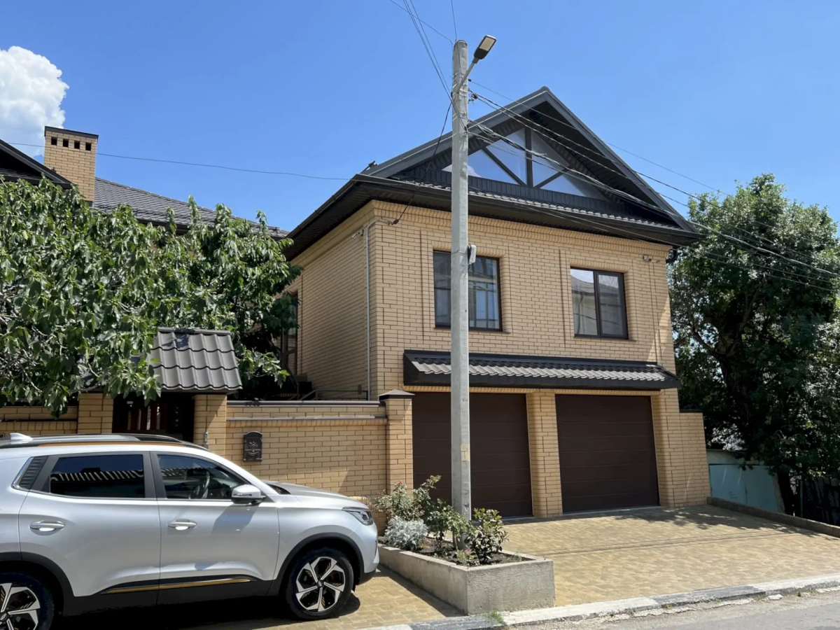 Частный Дом 120 2 Комнатный Этаж с Кухней