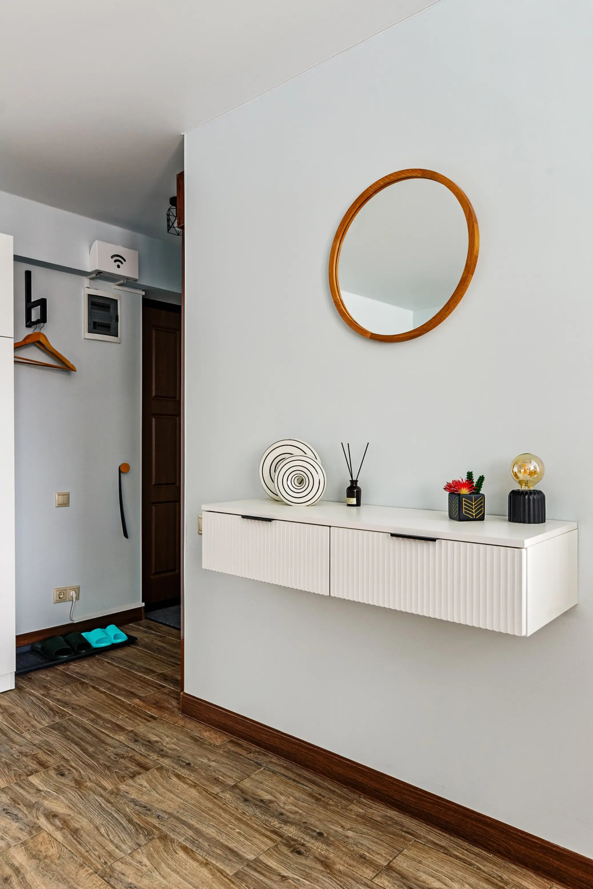 Апартаменты Butyrsky Cozy with Terrace, Parking and King-size Bed