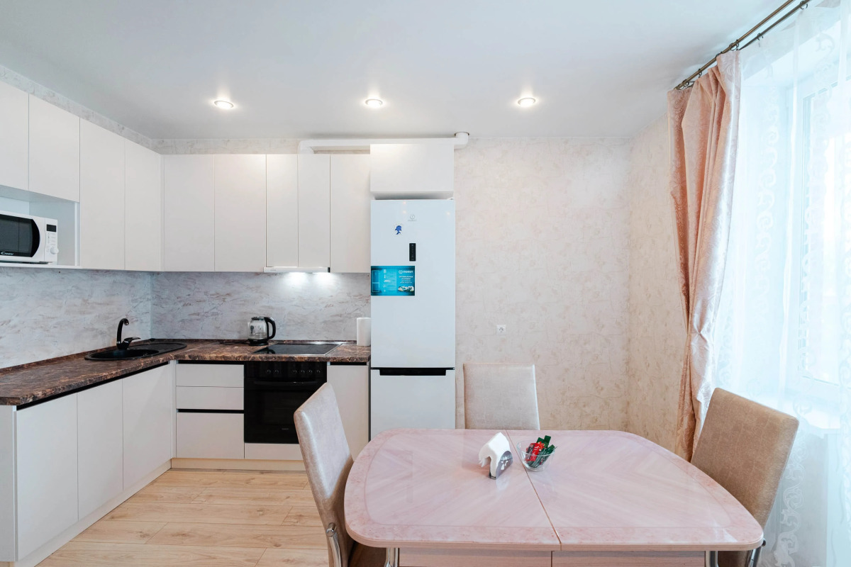 Апартаменты Студия в самом центре левого берега Иртыша