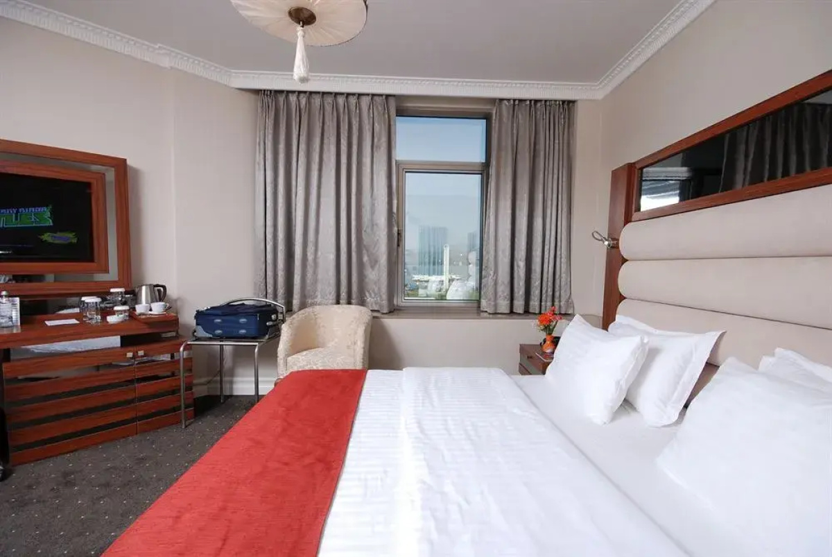 Отель Batumi World Palace