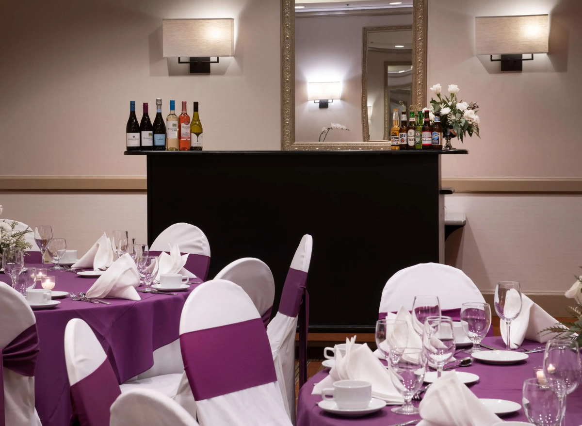 DoubleTree Suites by Hilton Hotel Philadelphia West