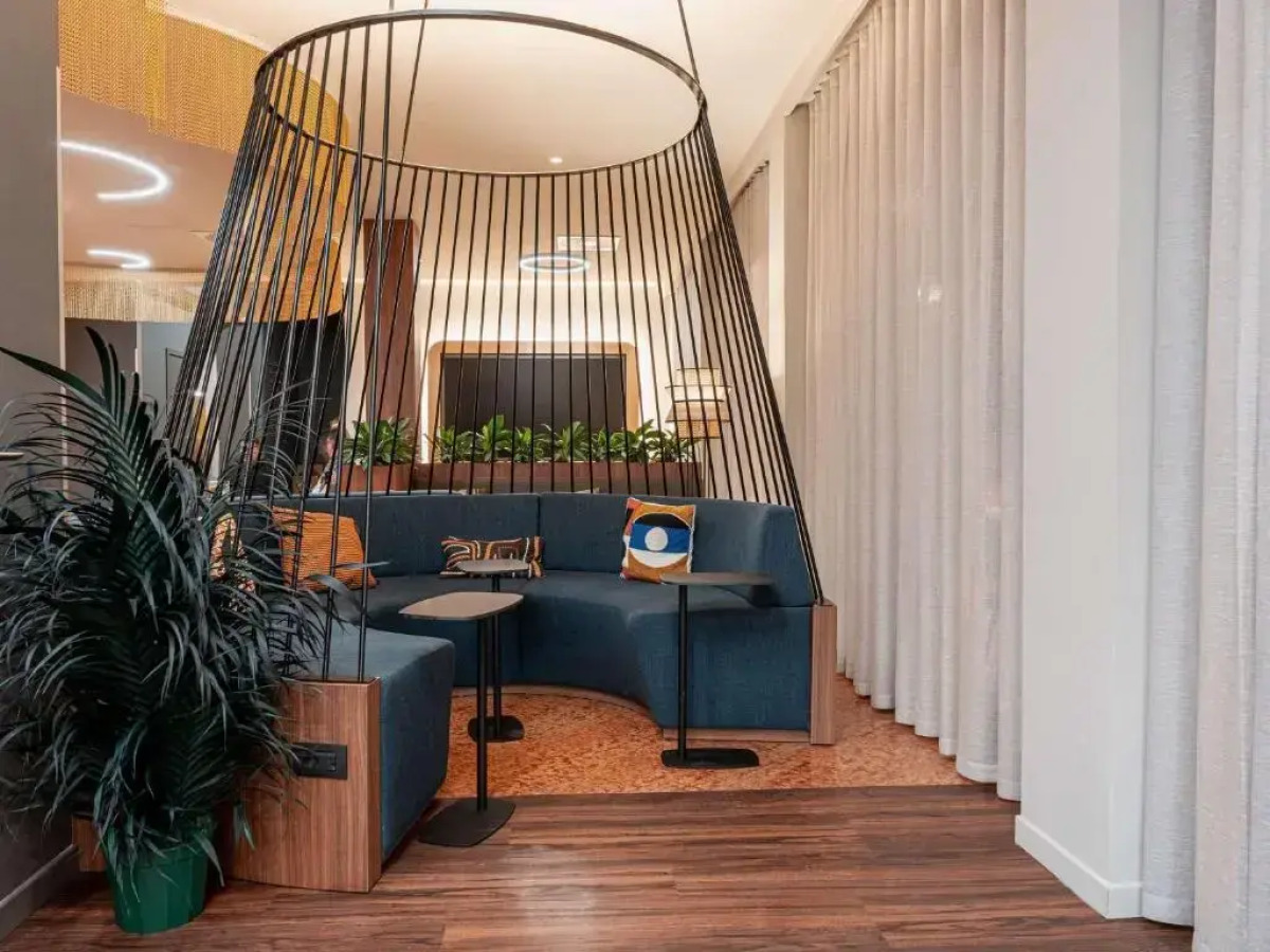 Отель Mercure Bologna Centro