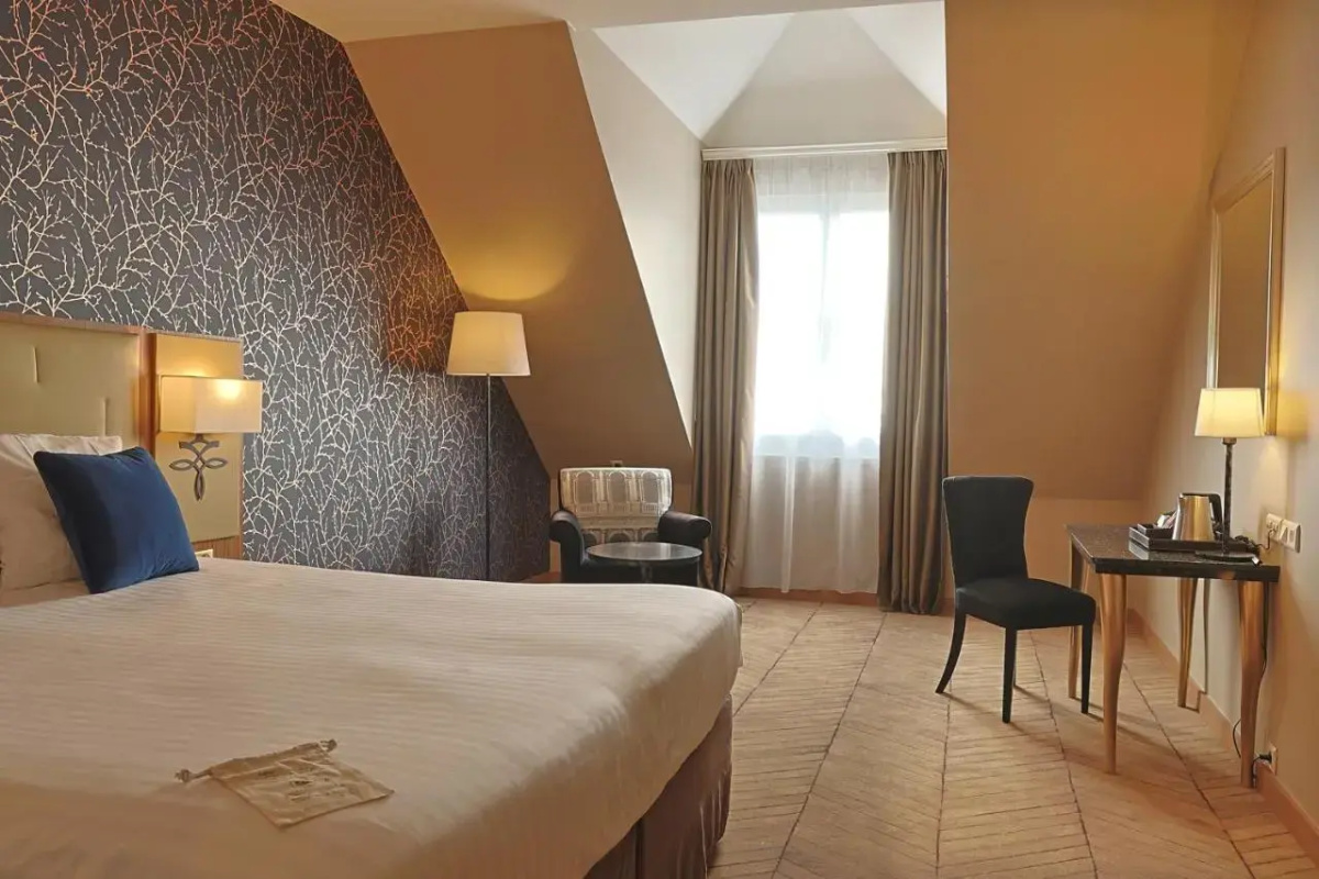 Dream Castle Hotel