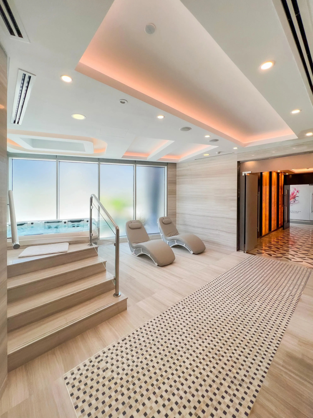 Renaissance Business Bay Hotel