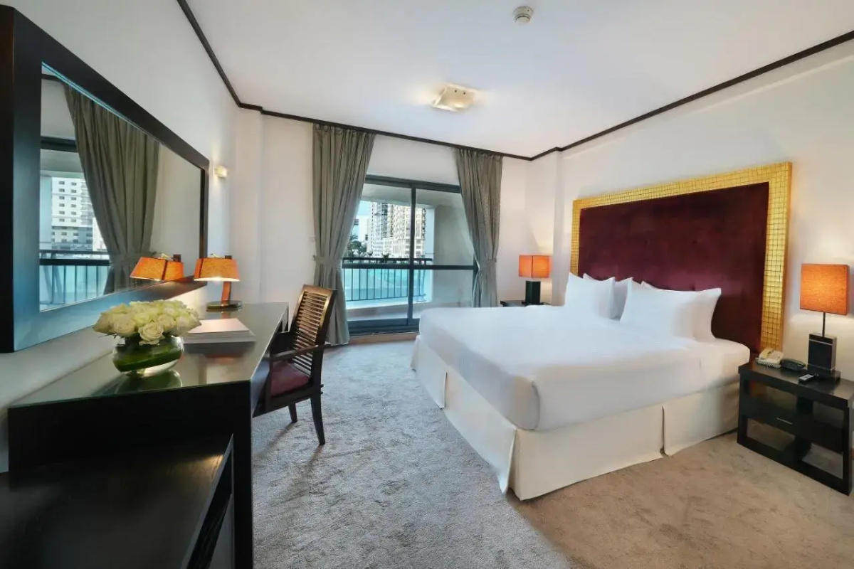 Отель Park Apartments Dubai, an Edge by Rotana
