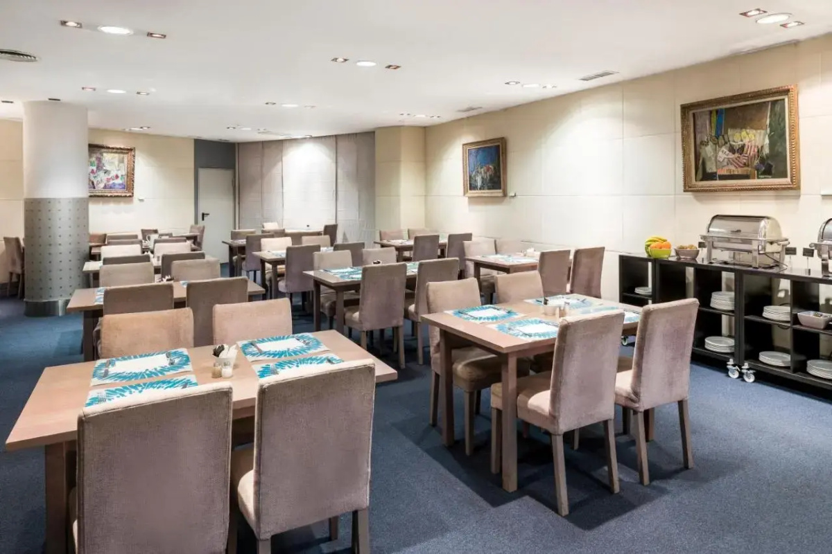 Hotel Acta Piramides