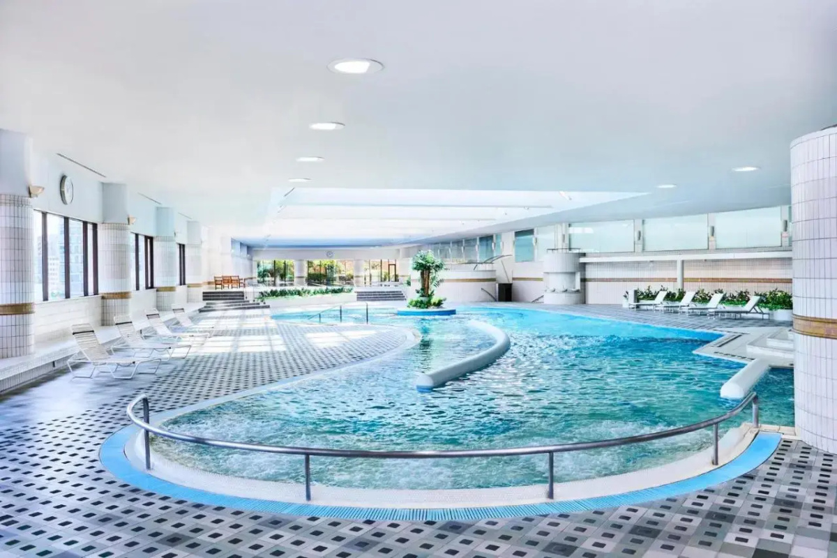 RIHGA Royal Hotel Osaka, Vignette Collection by IHG
