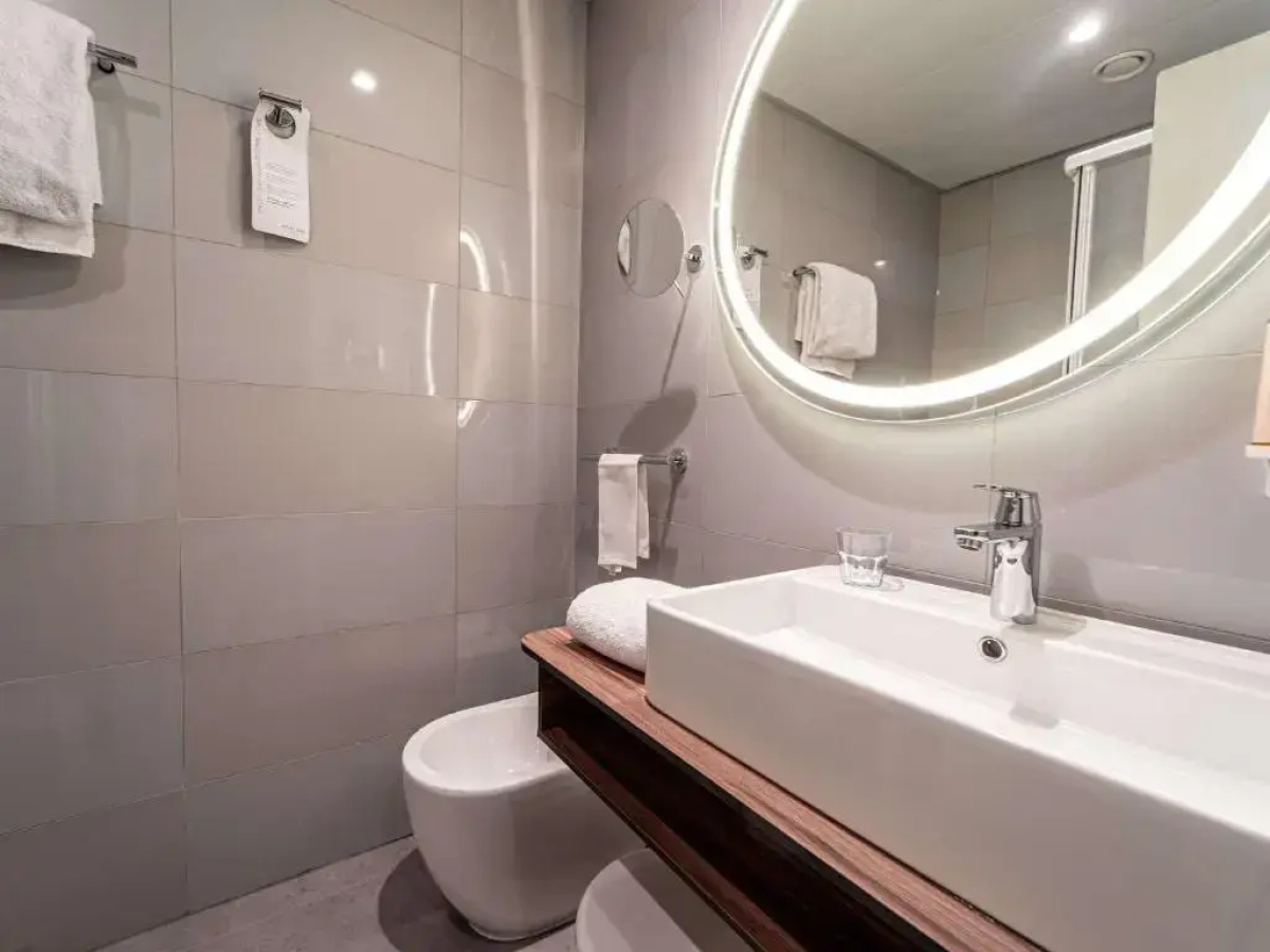 Отель Mercure Bologna Centro