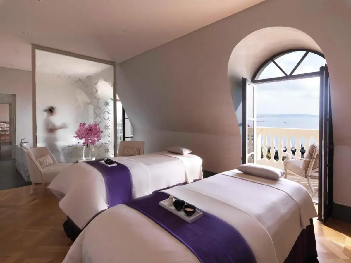 Отель Four Seasons Hotel Baku