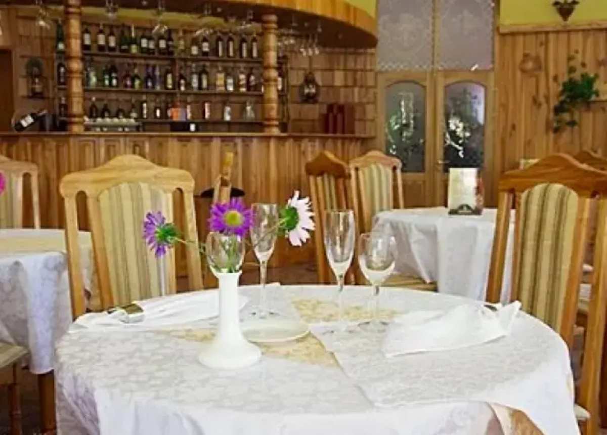 Tisa Hotel