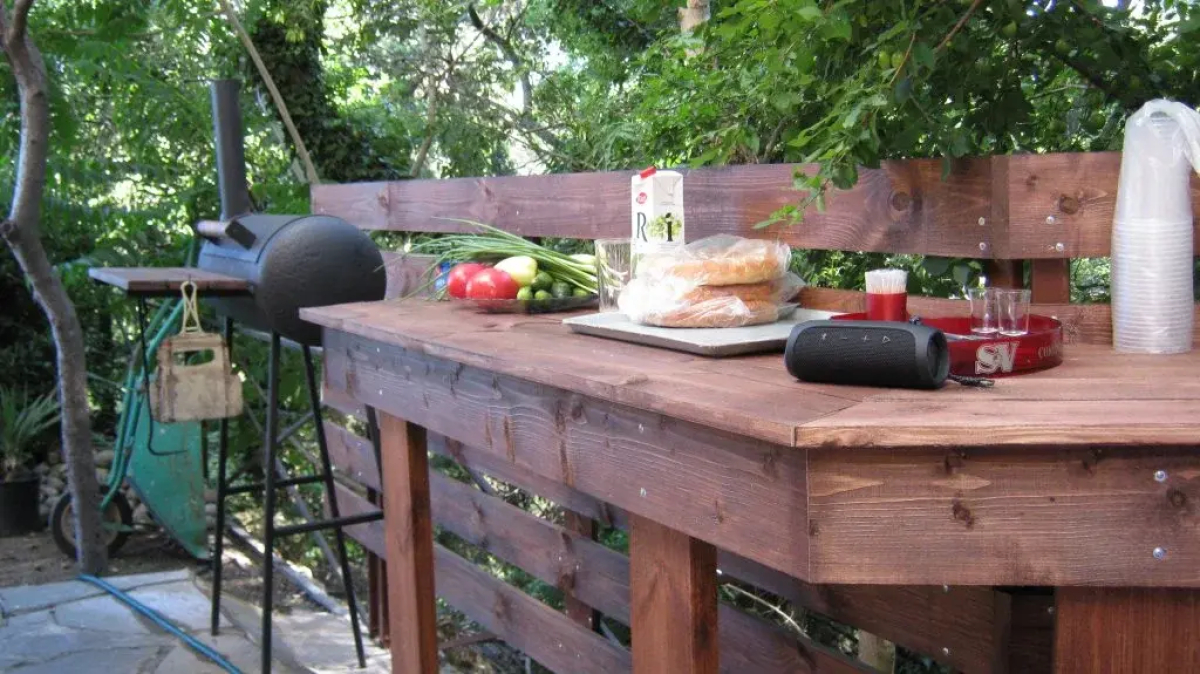 Chernoe More Guest House