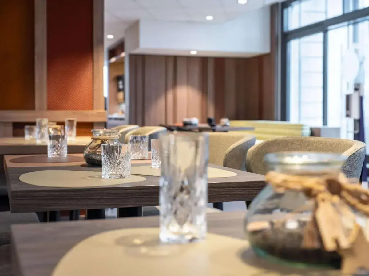Отель Novotel Suites Wien City Donau